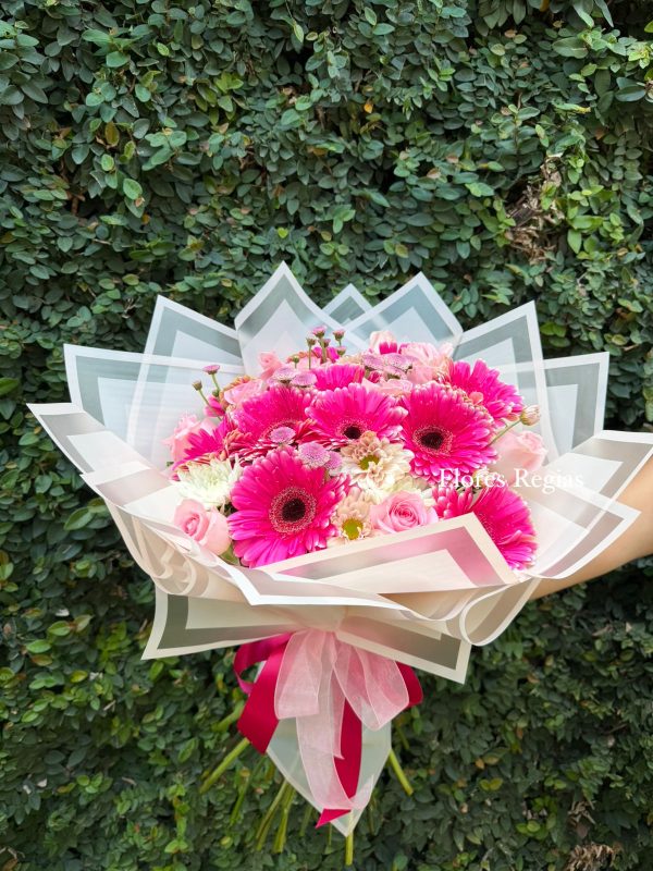 Boquet de gerberas y Rosas